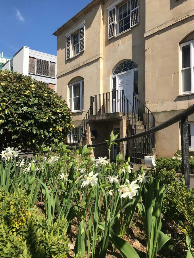 Number 6 Cheltenham Exterior foto